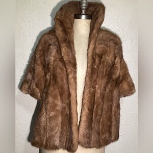 Littman’s Milwaukee fur poncho o/s